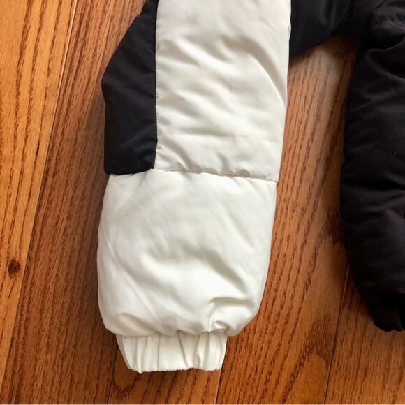 Love Tree Two Tone Cropped Zip Up White Black Hooded Puffer Women’s Size S NWT - Picture 8 of 10